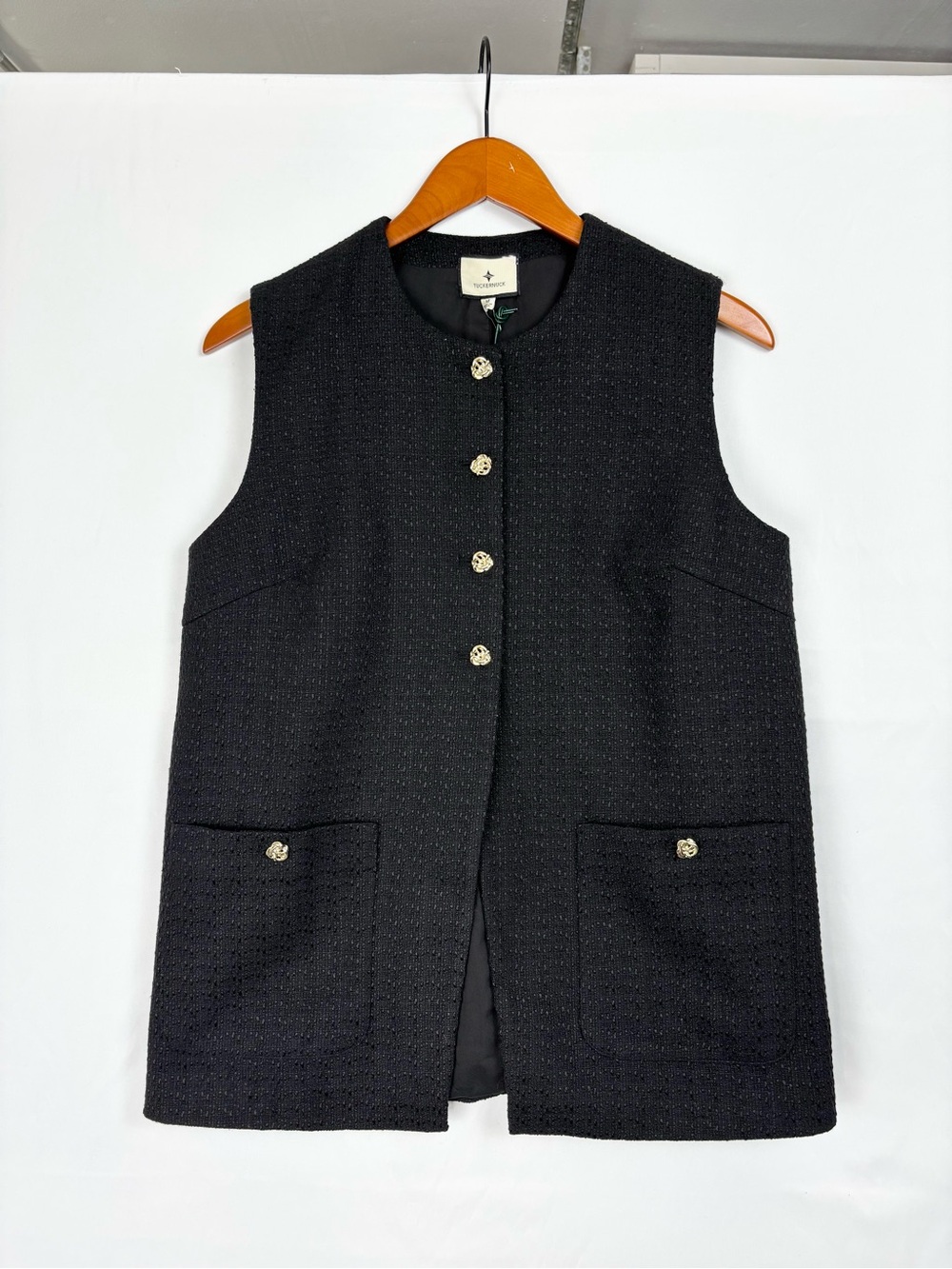 NEW Tuckernuck Black Tweed Sonja Sleeveless Vest Top Size M Black Button Up